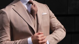 E.Thomas-LUXURY CLASSICS Above